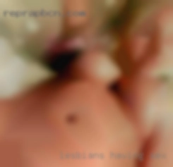lesbians having sex personal ads swinging